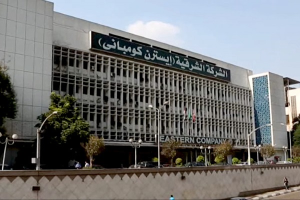 دجاجة تبيض ذهبا.. هكذا ابتلعت المخابرات المصرية 